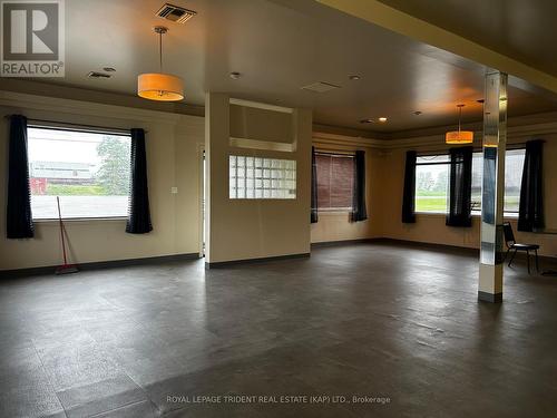 interior - 98 Government Road W, Kapuskasing, ON 