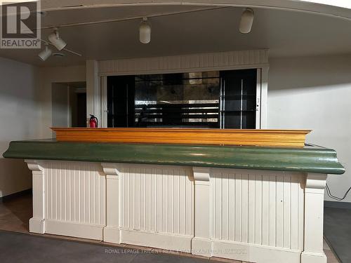 bar - 98 Government Road W, Kapuskasing, ON 