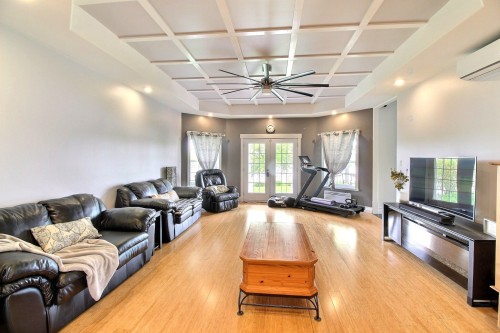 Salon - 385 Rg Du Lac-Aux-Grelots, Courcelles/Saint-Évariste, QC - Indoor