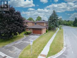 217 WAVERLY STREET N  Oshawa, ON L1J 7C7