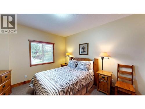 701 14A Crescent Unit# 213 I, Invermere, BC - Indoor Photo Showing Bedroom
