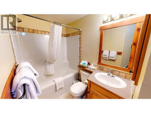 701 14A Crescent Unit# 213 I, Invermere, BC - Indoor Photo Showing Bathroom