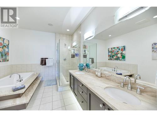 4215 Pebble Beach Drive, Osoyoos, BC - Indoor Photo Showing Bathroom