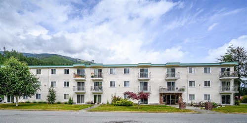 107-611 Macmillan Dr, Sayward, BC - Outdoor With Facade