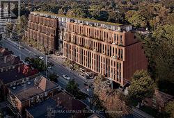 1 - 1728 BAYVIEW AVENUE  Toronto, ON M4G 3C4