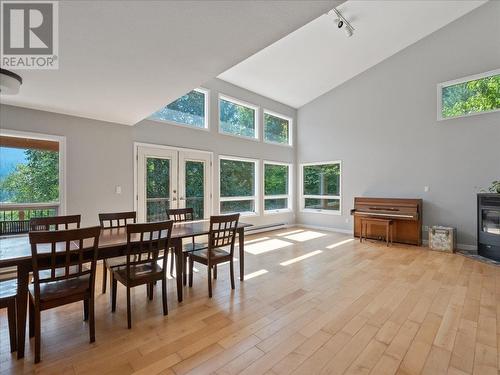 6172 Slocan River Road, Winlaw, BC - Indoor Photo Showing Dining Room
