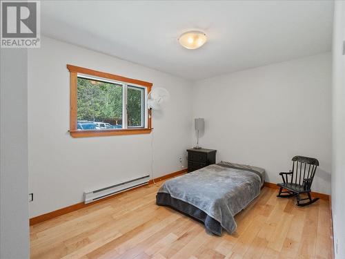6172 Slocan River Road, Winlaw, BC - Indoor Photo Showing Bedroom