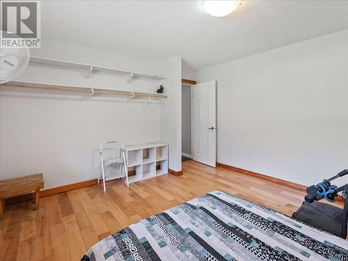 6172 Slocan River Road, Winlaw, BC - Indoor Photo Showing Bedroom