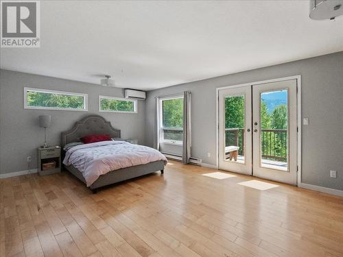 6172 Slocan River Road, Winlaw, BC - Indoor Photo Showing Bedroom