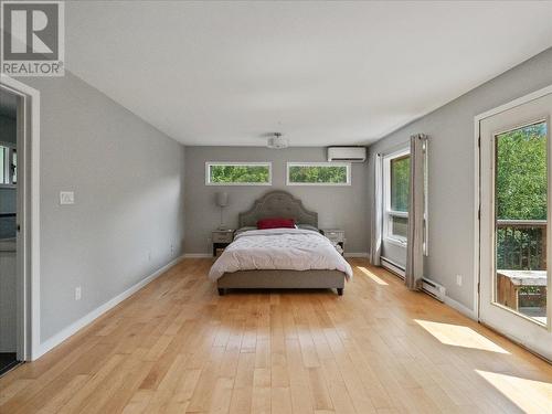 6172 Slocan River Road, Winlaw, BC - Indoor Photo Showing Bedroom