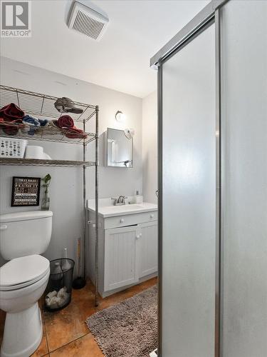 6172 Slocan River Road, Winlaw, BC - Indoor Photo Showing Bathroom