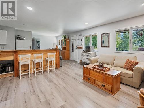 6172 Slocan River Road, Winlaw, BC - Indoor Photo Showing Living Room With Fireplace