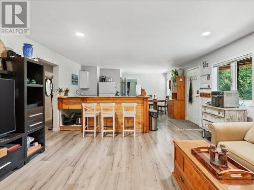 6172 Slocan River Road, Winlaw, BC - Indoor Photo Showing Other Room