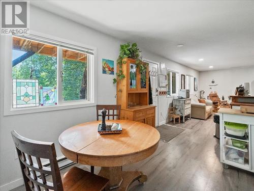 6172 Slocan River Road, Winlaw, BC - Indoor Photo Showing Dining Room