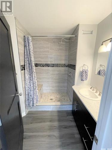701 Bay Street, Hudson Bay, SK - Indoor Photo Showing Bathroom