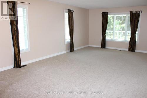 9 Pennsylvania Avenue, Wasaga Beach, ON - Indoor Photo Showing Other Room