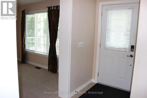 9 Pennsylvania Avenue, Wasaga Beach, ON - Indoor Photo Showing Other Room