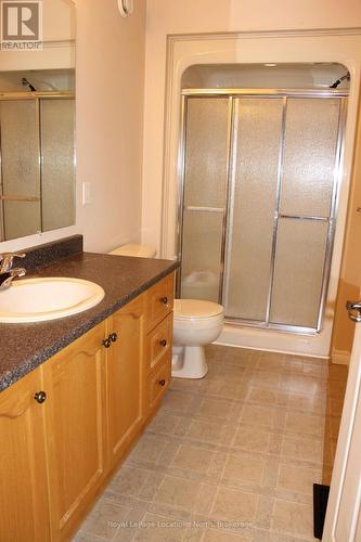 9 Pennsylvania Avenue, Wasaga Beach, ON - Indoor Photo Showing Bathroom