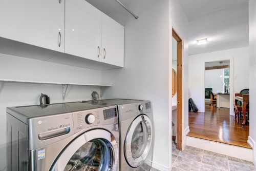 Salle de lavage - 93 Rue Bedford, Baie-D'Urfé, QC - Indoor Photo Showing Laundry Room