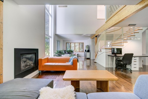 Vue d'ensemble - 93 Rue Bedford, Baie-D'Urfé, QC - Indoor Photo Showing Living Room With Fireplace