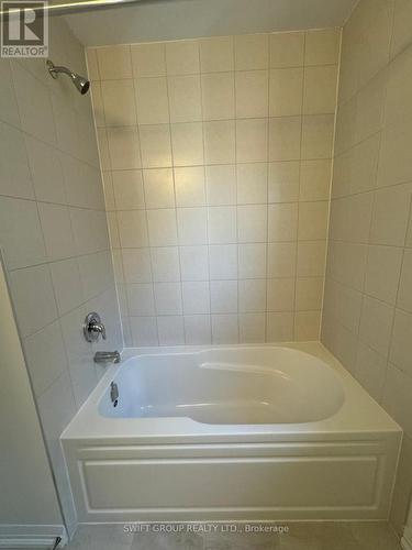 123 Granville Crescent, Haldimand, ON - Indoor Photo Showing Bathroom