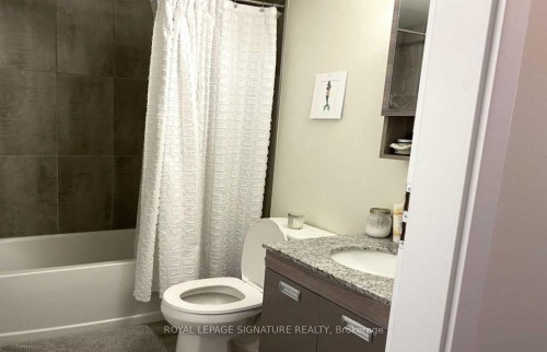 620-257 Hemlock Street, Waterloo, ON - Indoor Photo Showing Bathroom