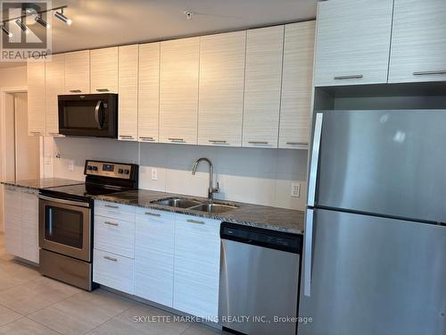 601 - 251 Hemlock Street, Waterloo, ON - Indoor Photo Showing Kitchen With Stainless Steel Kitchen With Double Sink