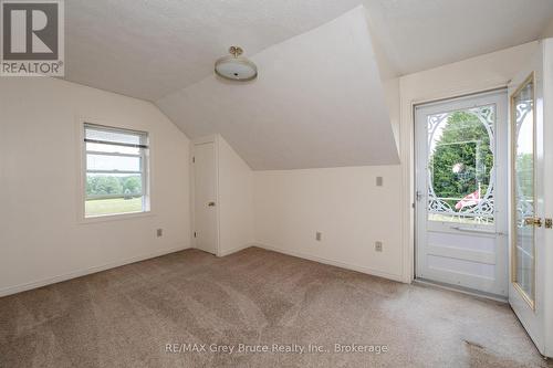 319144 Grey Road 1, Georgian Bluffs, ON - Indoor Photo Showing Other Room