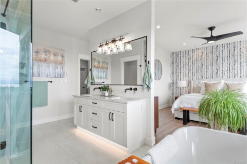 2784 Penfield Rd, Campbell River, BC 