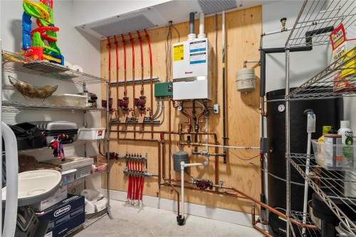 2784 Penfield Rd, Campbell River, BC 