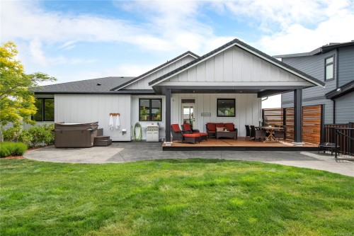 2784 Penfield Rd, Campbell River, BC 