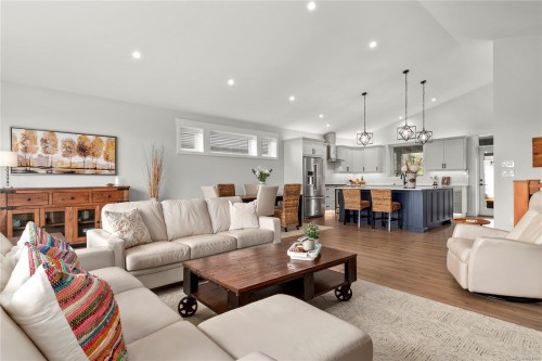 2784 Penfield Rd, Campbell River, BC 