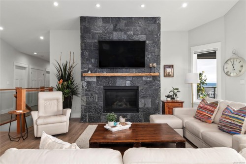 2784 Penfield Rd, Campbell River, BC 