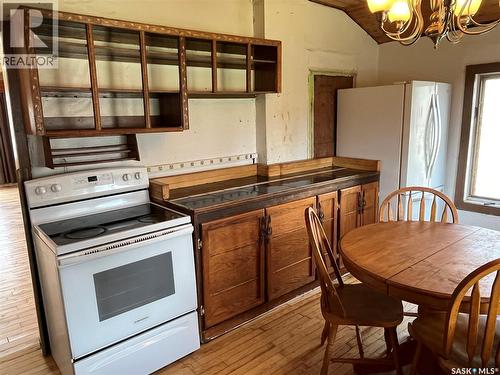 317 Moore Street, Foam Lake, SK - Indoor