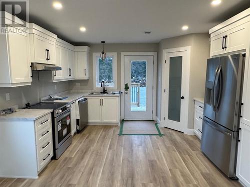 69 Cameron Place, Pouch Cove, NL - Indoor Photo Showing Kitchen With Double Sink With Upgraded Kitchen