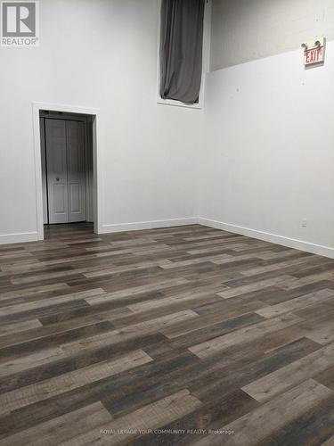 Back half of unit - 6 - 100 Ringwood Drive, Whitchurch-Stouffville, ON 