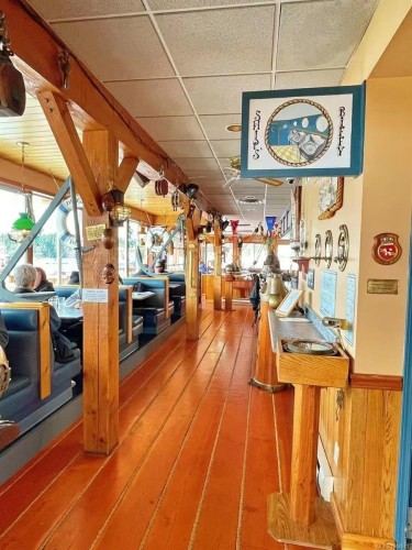 8 Pirates Lane, Protection Island, BC 