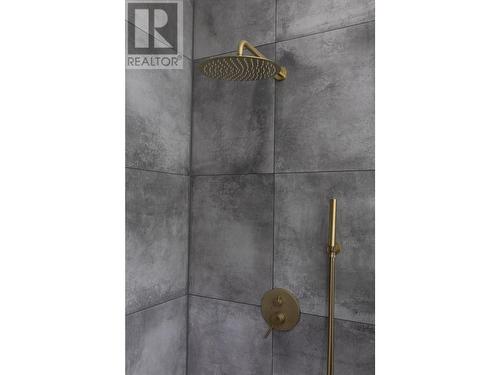 2690 Placer Place, Grand Forks, BC - Indoor Photo Showing Bathroom