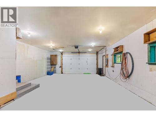 3416 Hayman Crescent, Quesnel, BC - Indoor Photo Showing Garage