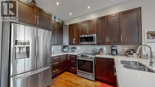 12300 Pinehurst Place Unit# 16, Osoyoos, BC - Indoor Photo Showing Kitchen With Double Sink