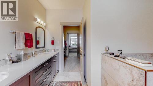 12300 Pinehurst Place Unit# 16, Osoyoos, BC - Indoor Photo Showing Bathroom