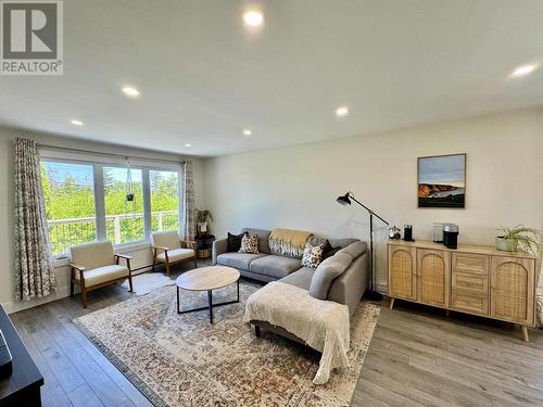 294 Bond'S Path, Placentia, NL - Indoor Photo Showing Living Room