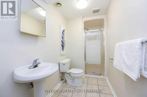 6459 Tisler Crescent, Mississauga, ON - Indoor Photo Showing Bathroom