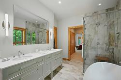 Ensuite bathroom - 