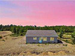 70 Winterport WY  Grand Lake, NB E4B 2H6