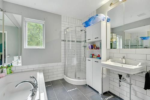 Salle de bains - 726 Rue Du Muguet, Sainte-Agathe-Des-Monts, QC - Indoor Photo Showing Bathroom