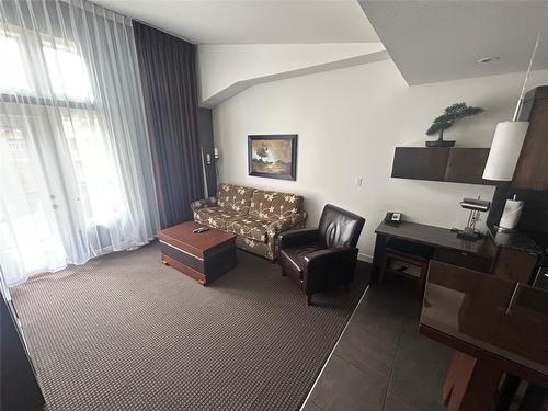 413-400 Stemwinder Drive, Kimberley, BC - Indoor