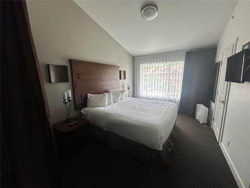413-400 Stemwinder Drive, Kimberley, BC - Indoor Photo Showing Bedroom