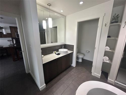 413-400 Stemwinder Drive, Kimberley, BC - Indoor Photo Showing Bathroom