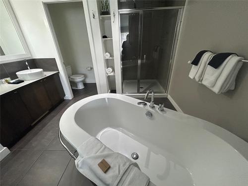 413-400 Stemwinder Drive, Kimberley, BC - Indoor Photo Showing Bathroom